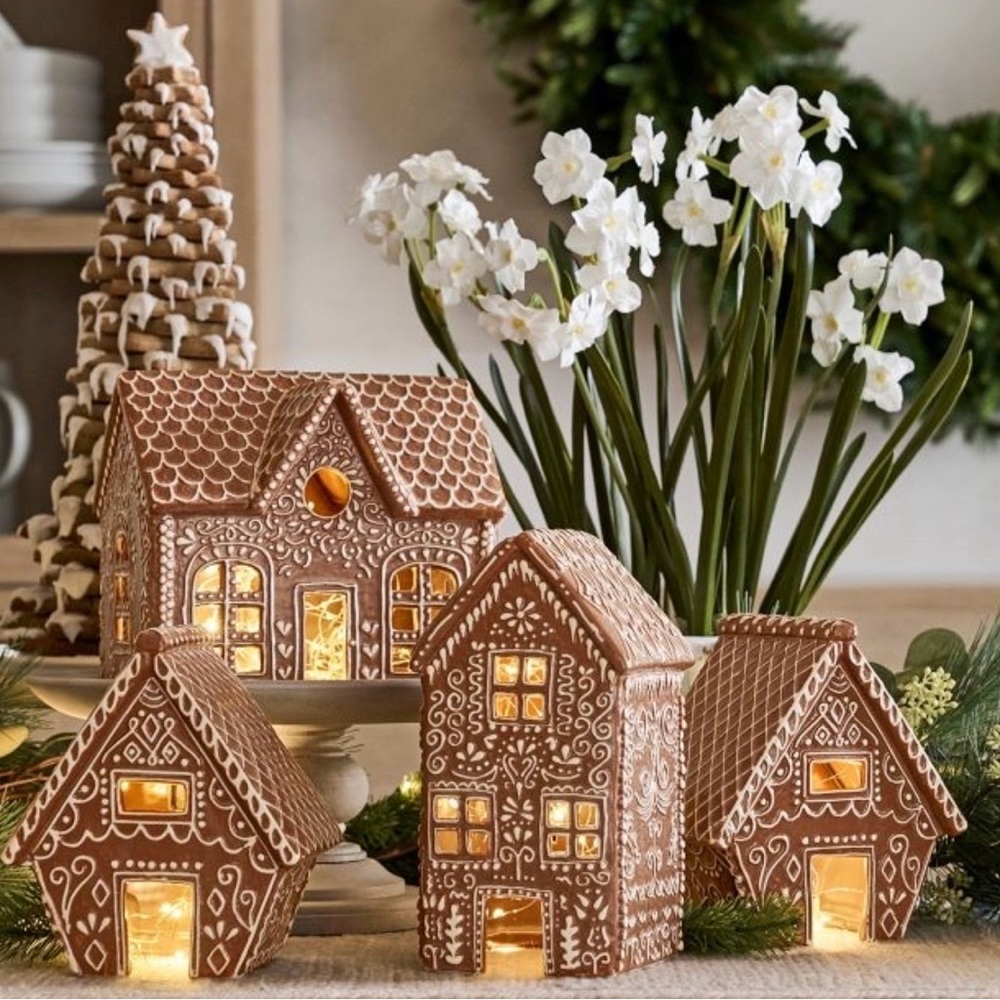 Gingerbread House Holiday Decor